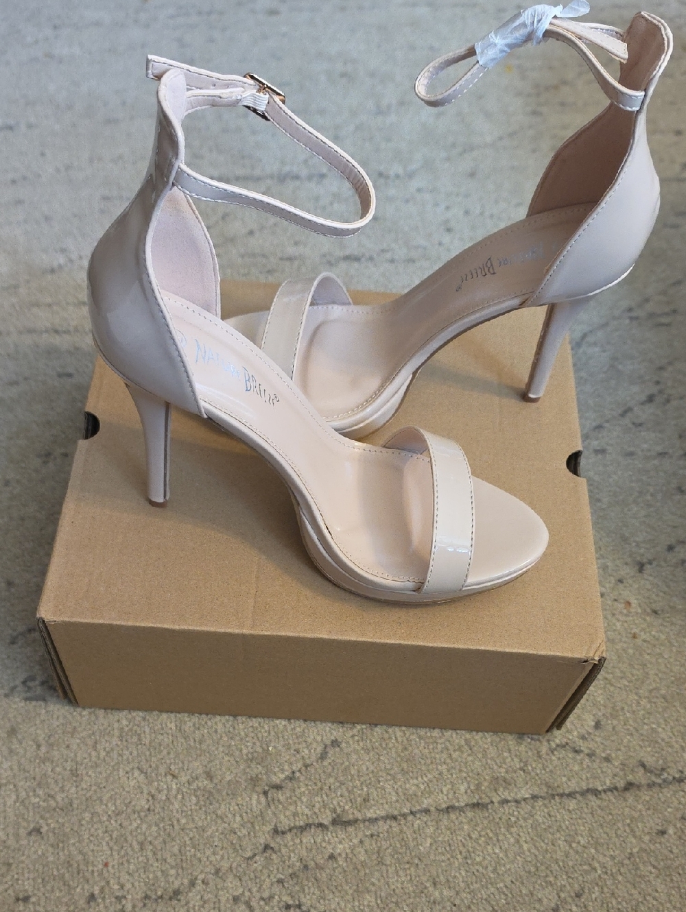 Natural Breeze  nude patent leather high-heeled sandals. Size 9, NWOB